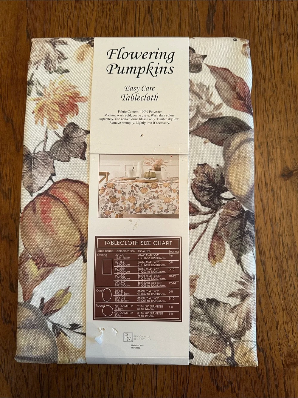 Easy Care Tablecloth - Warm Autumn Print - Oblong Seats 6-8, NEW